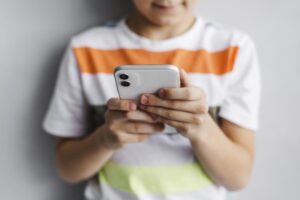 How Can You Remotely Lock Your Child’s iPhone?